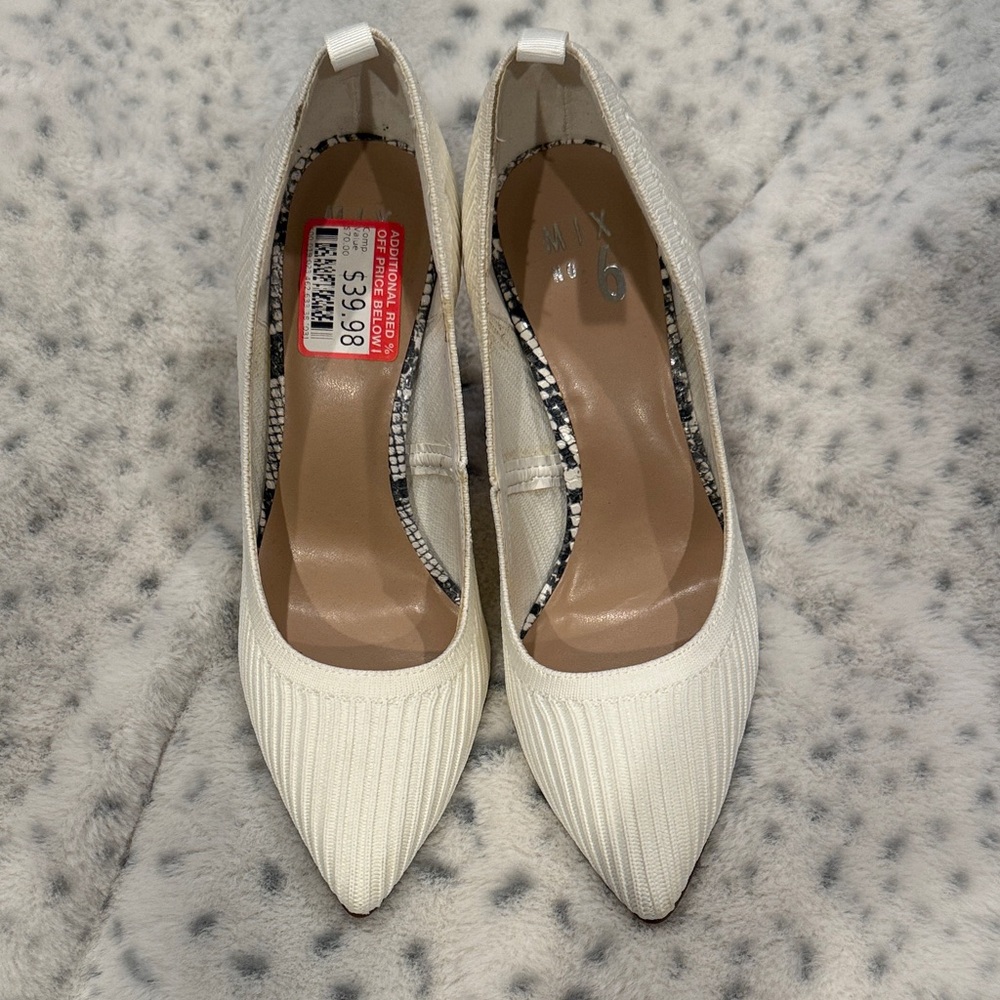 Mix No. 6 Cream Pointed Toe Heels